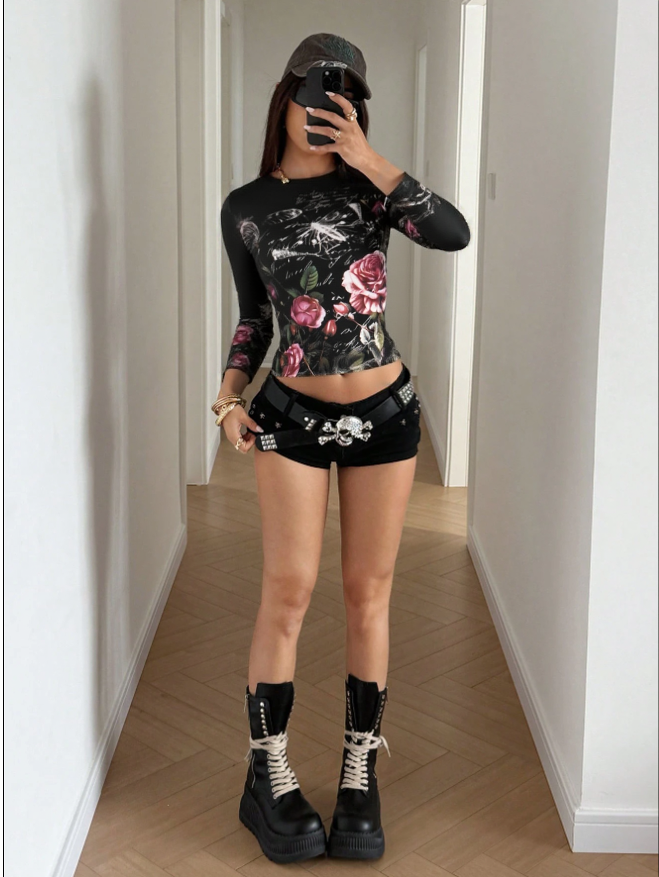 Y2K Butterfly Digital Print Fitted Cropped Top - Black Sporty Streetwear for Women