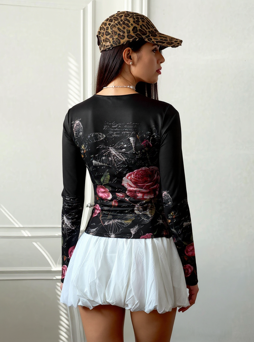 Y2K Butterfly Digital Print Fitted Cropped Top - Black Sporty Streetwear for Women