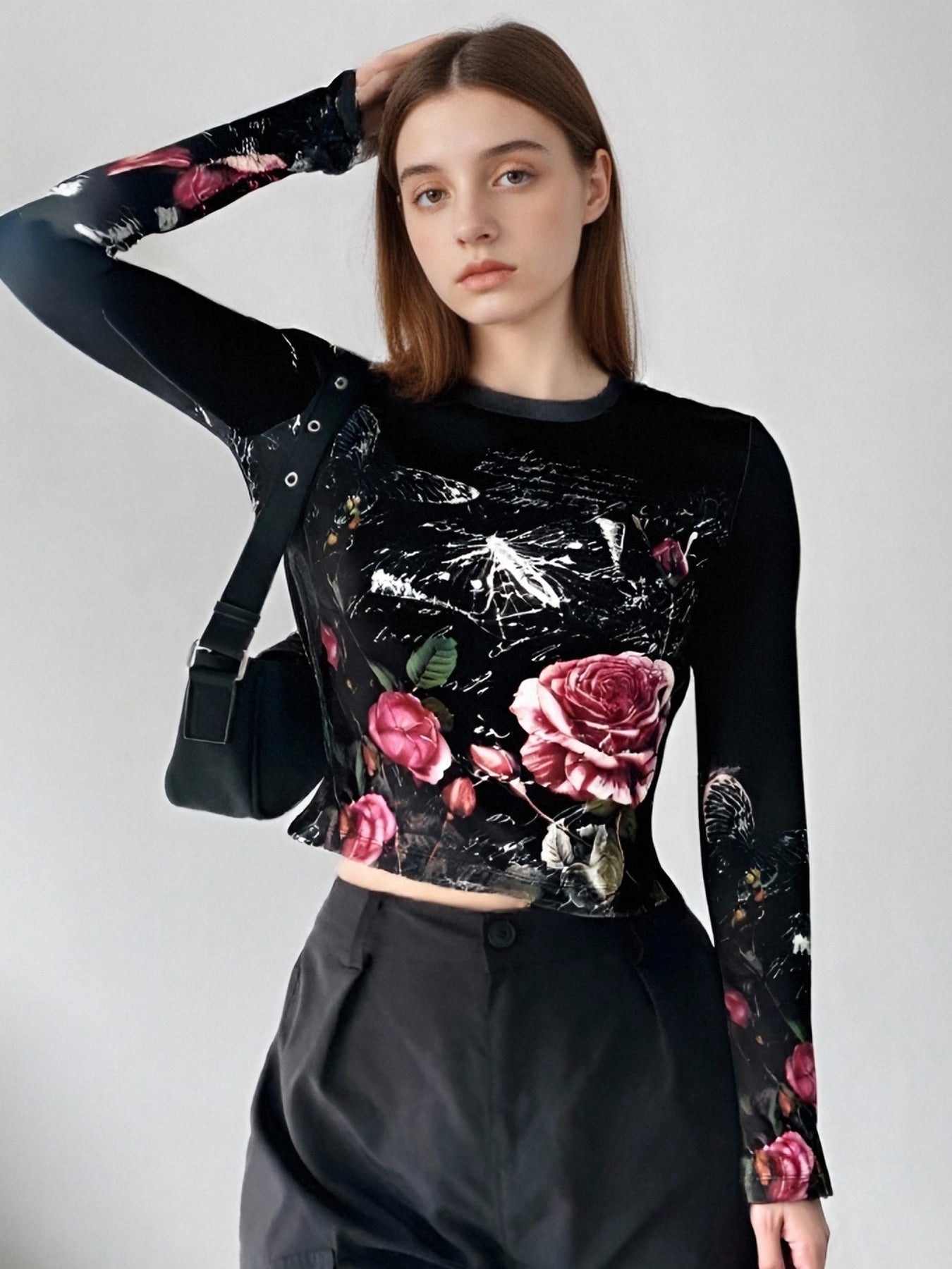 Y2K Butterfly Digital Print Fitted Cropped Top - Black Sporty Streetwear for Women